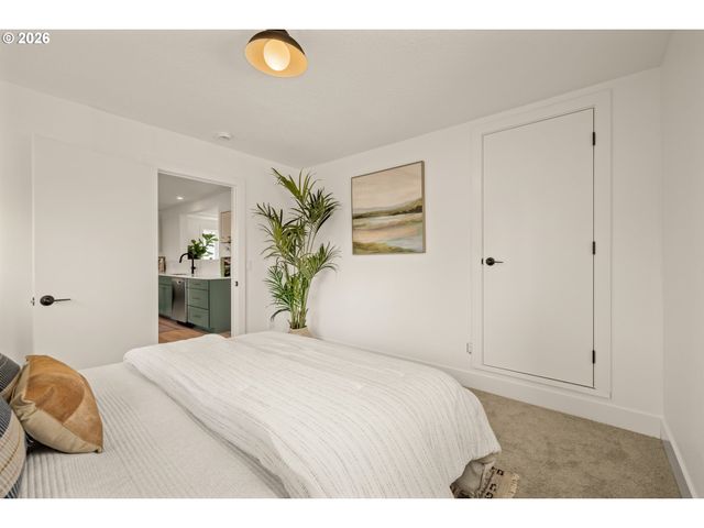 10114 N CALHOUN Ave, Portland, OR 97203
