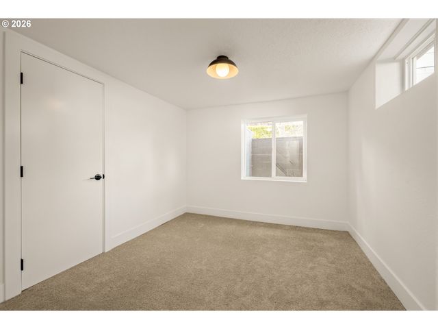 10114 N CALHOUN Ave, Portland, OR 97203
