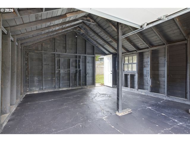 10114 N CALHOUN Ave, Portland, OR 97203