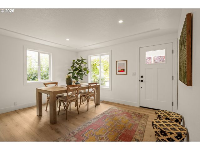 10114 N CALHOUN Ave, Portland, OR 97203
