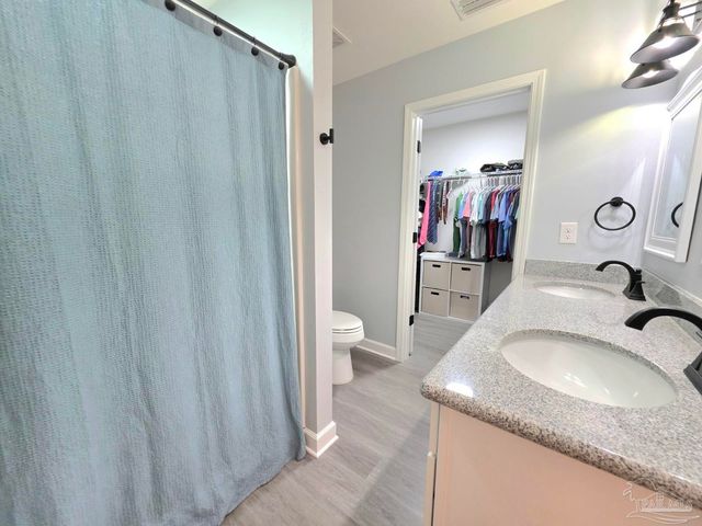 7701 Pontiac Dr, Pensacola, FL 32506