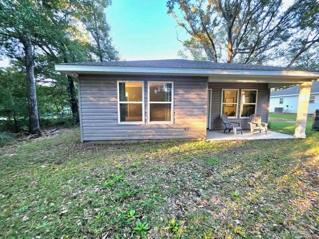 7701 Pontiac Dr, Pensacola, FL 32506