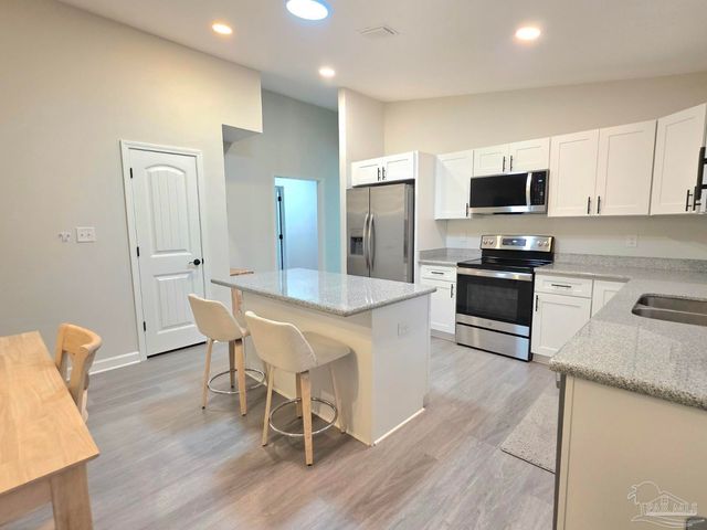 7701 Pontiac Dr, Pensacola, FL 32506