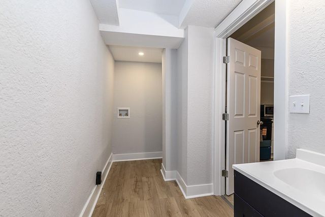 614 Chestnut Street, Leavenworth, KS 66048