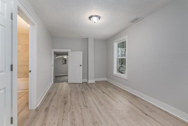 614 Chestnut Street, Leavenworth, KS 66048