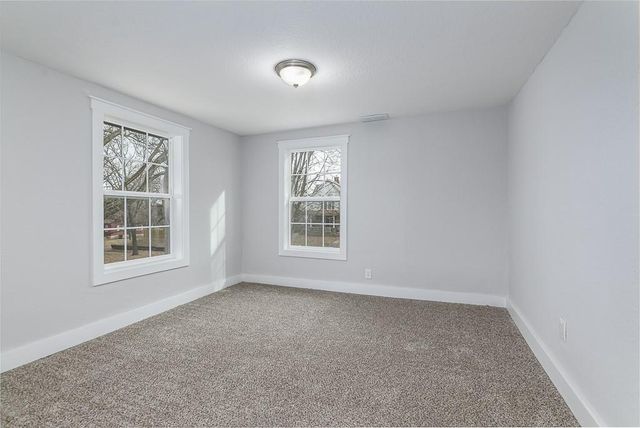 614 Chestnut Street, Leavenworth, KS 66048