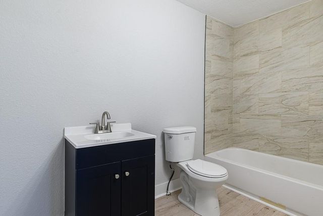 614 Chestnut Street, Leavenworth, KS 66048