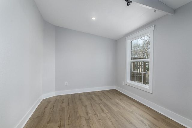 614 Chestnut Street, Leavenworth, KS 66048