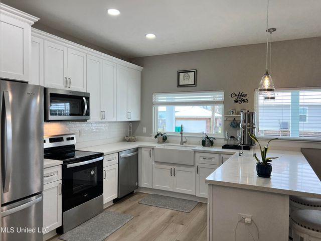 1211 Ocean View Drive, Gulfport, MS 39507