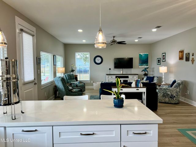 1211 Ocean View Drive, Gulfport, MS 39507