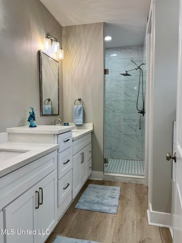 1211 Ocean View Drive, Gulfport, MS 39507