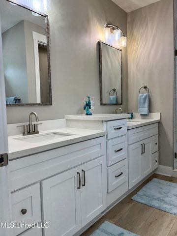 1211 Ocean View Drive, Gulfport, MS 39507