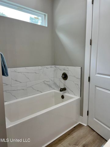 1211 Ocean View Drive, Gulfport, MS 39507