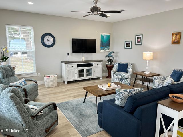 1211 Ocean View Drive, Gulfport, MS 39507