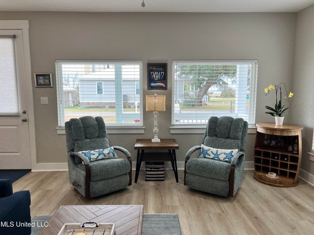 1211 Ocean View Drive, Gulfport, MS 39507