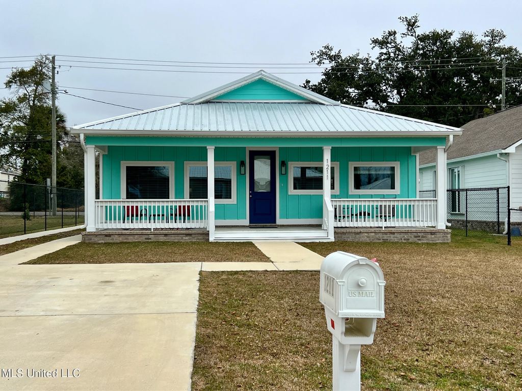 1211 Ocean View Drive, Gulfport, MS 39507
