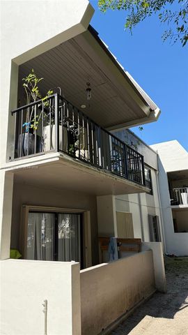 10403 N Kendall Dr A209, Miami, FL 33176