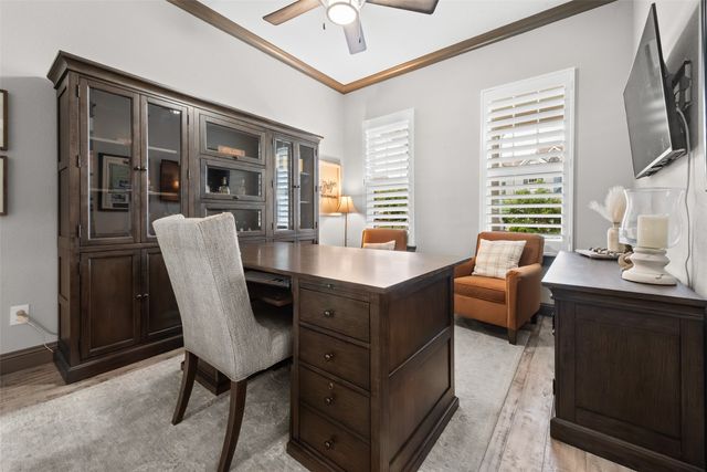 950 Mistletoe Drive, Lantana, TX 76226