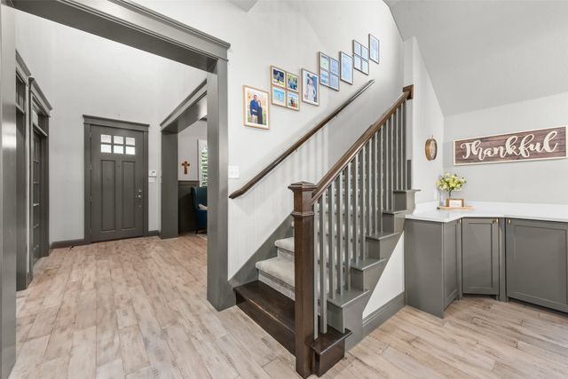 950 Mistletoe Drive, Lantana, TX 76226