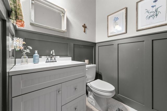 950 Mistletoe Drive, Lantana, TX 76226