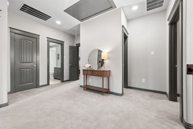 950 Mistletoe Drive, Lantana, TX 76226