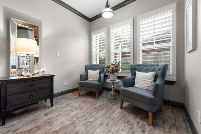 950 Mistletoe Drive, Lantana, TX 76226