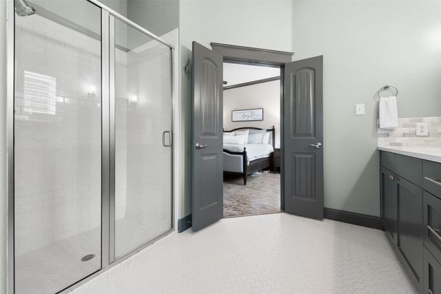 950 Mistletoe Drive, Lantana, TX 76226