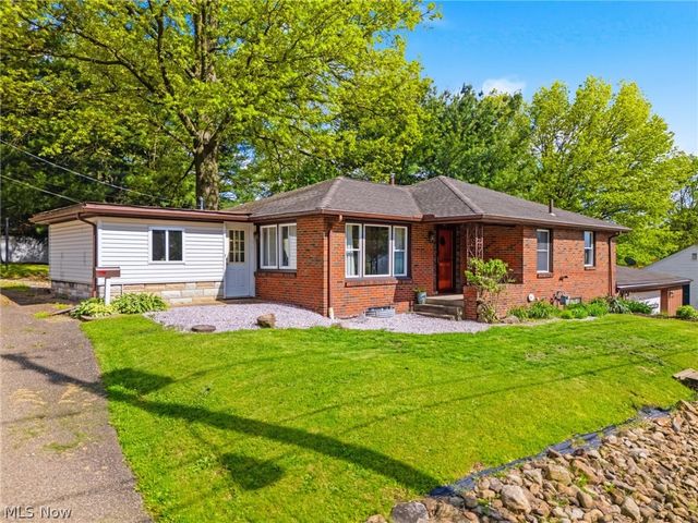 330 Tuscarawas Street NE, Navarre, OH 44662
