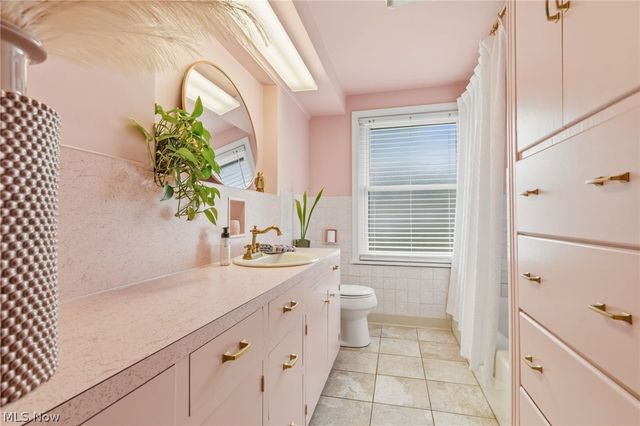 330 Tuscarawas Street NE, Navarre, OH 44662