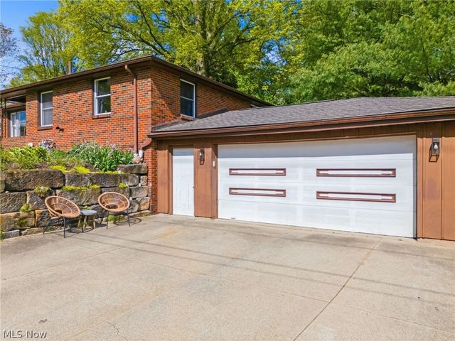 330 Tuscarawas Street NE, Navarre, OH 44662
