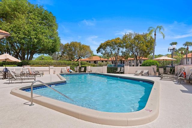 350 Club Circle 208, Boca Raton, FL 33487