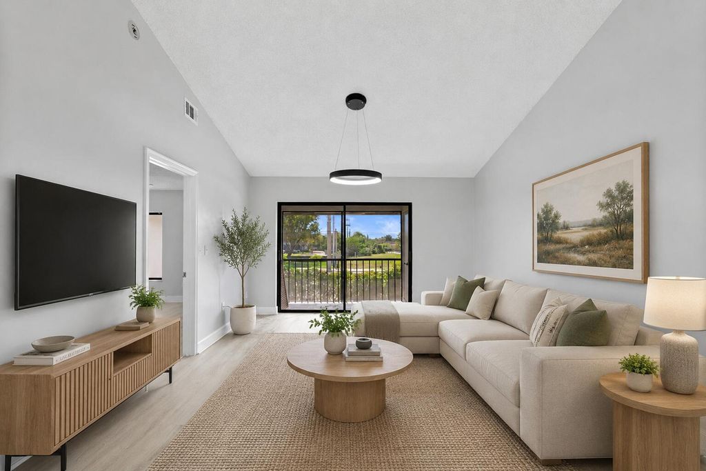 350 Club Circle 208, Boca Raton, FL 33487