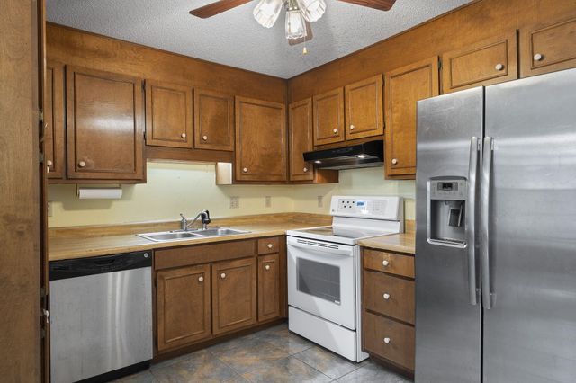 2800 Brassie Circle, Navarre, FL 32566