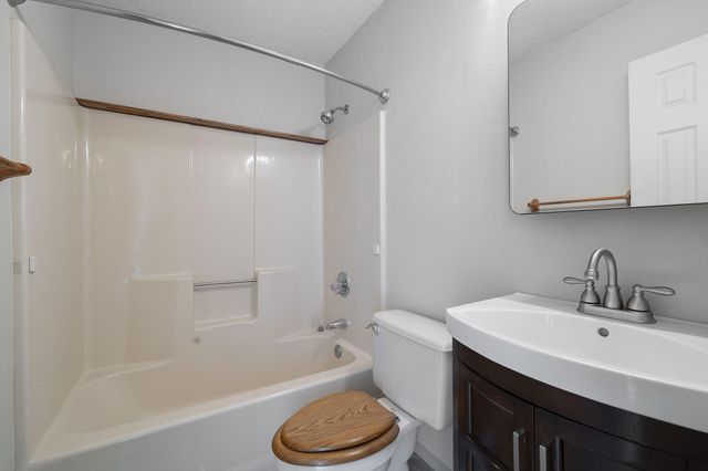 2800 Brassie Circle, Navarre, FL 32566