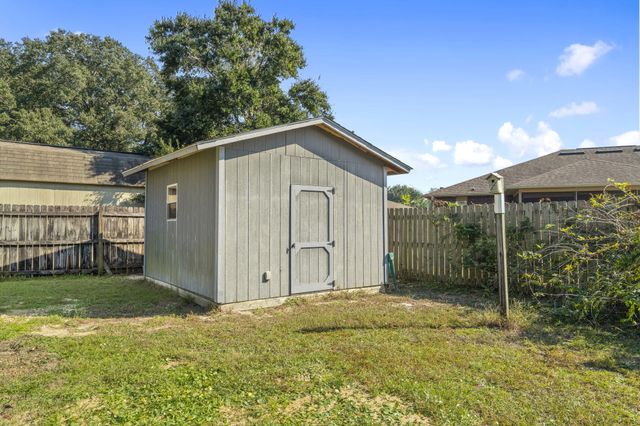 2800 Brassie Circle, Navarre, FL 32566