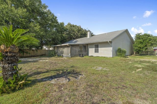 2800 Brassie Circle, Navarre, FL 32566