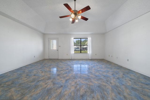 2800 Brassie Circle, Navarre, FL 32566