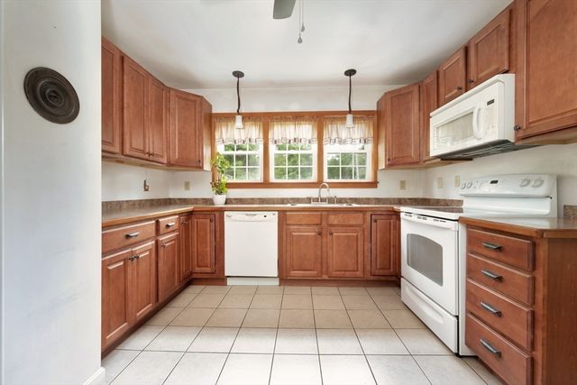 219 Tremont St, Carver, MA 02330