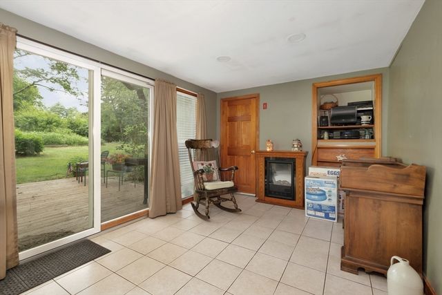 219 Tremont St, Carver, MA 02330