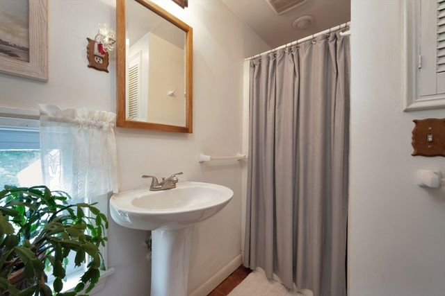 219 Tremont St, Carver, MA 02330