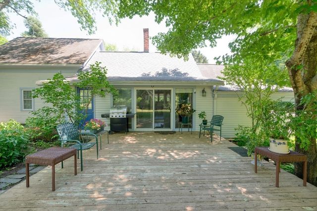 219 Tremont St, Carver, MA 02330