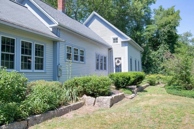 219 Tremont St, Carver, MA 02330