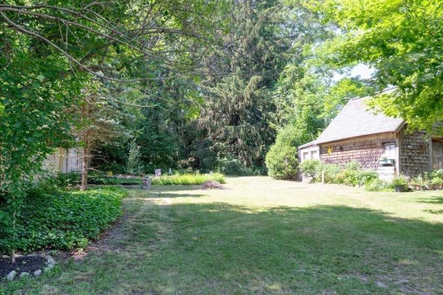 219 Tremont St, Carver, MA 02330