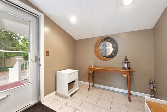 219 Tremont St, Carver, MA 02330