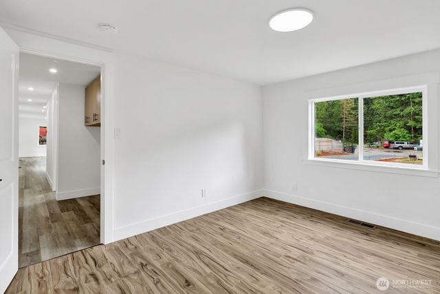 8433 Golden Valley Drive, Maple Falls, WA 98266