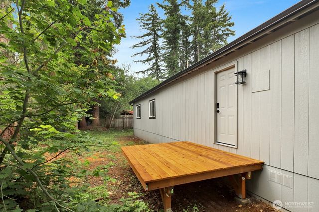 8433 Golden Valley Drive, Maple Falls, WA 98266