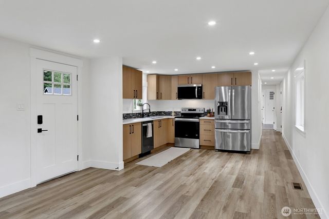8433 Golden Valley Drive, Maple Falls, WA 98266