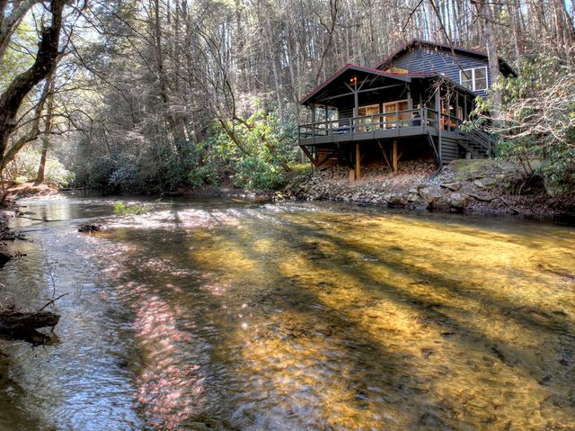 129 Old Bend Road, Blue Ridge, GA 30560
