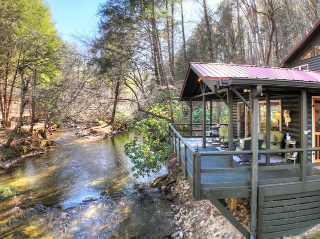 129 Old Bend Road, Blue Ridge, GA 30560