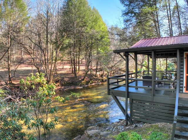 129 Old Bend Road, Blue Ridge, GA 30560